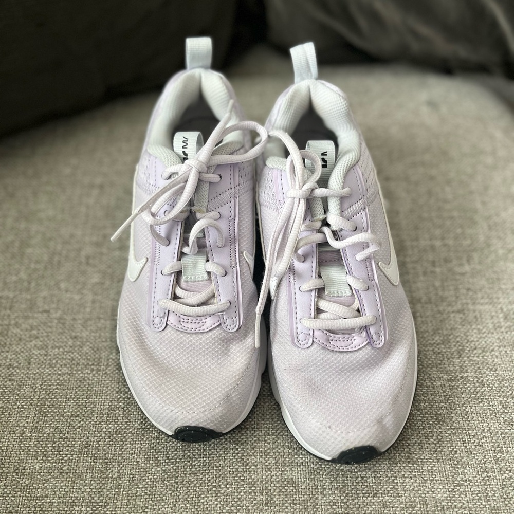 Nike AirMax, lilac and white size 5.5